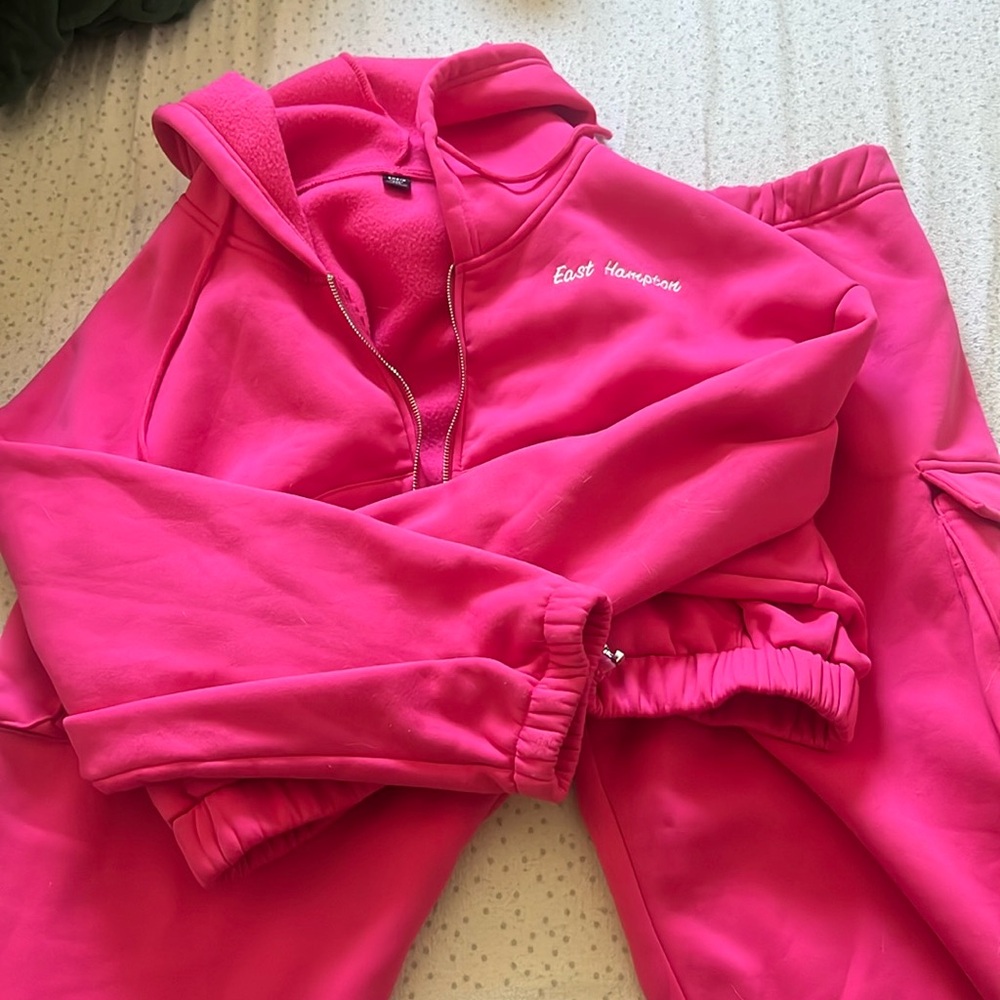 USED ONCE SHEIN hot pink sweatsuit